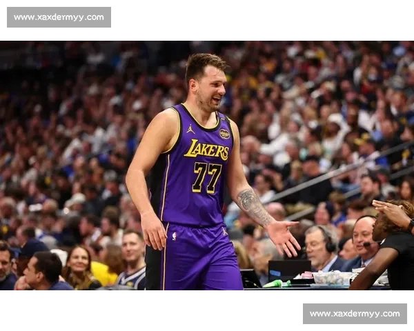 湖人噩耗三连！东契奇伤缺一周 仅 9 人可战